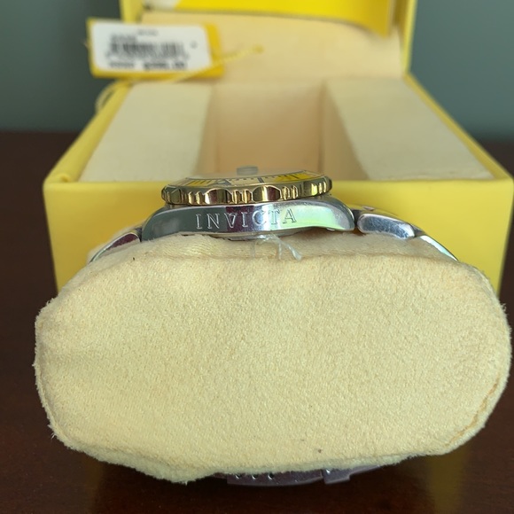 Ladies watch - Invicta - Picture 5 of 7